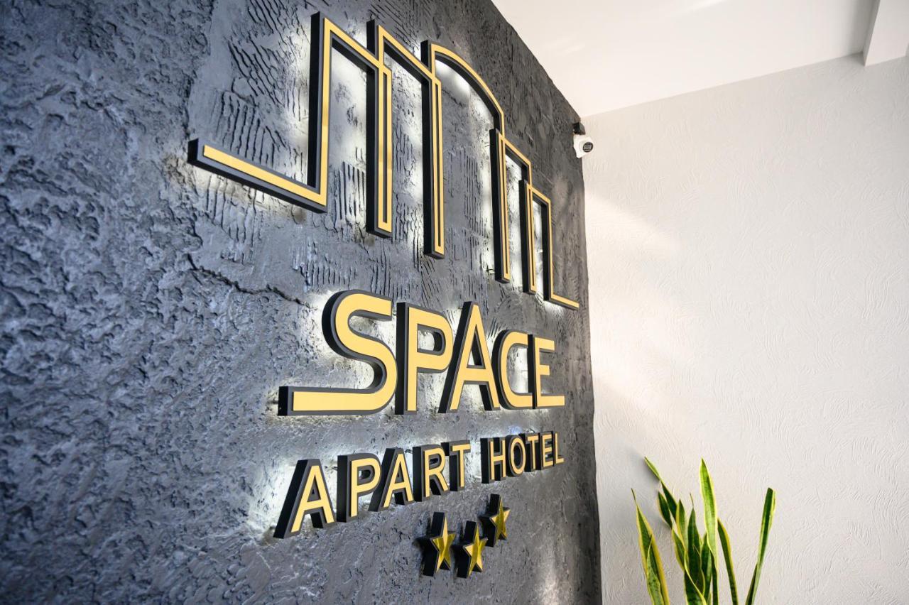 לוצק Space Apart Hotel מראה חיצוני תמונה