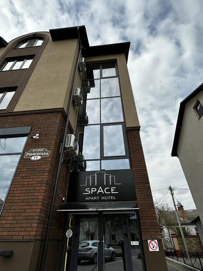 לוצק Space Apart Hotel מראה חיצוני תמונה